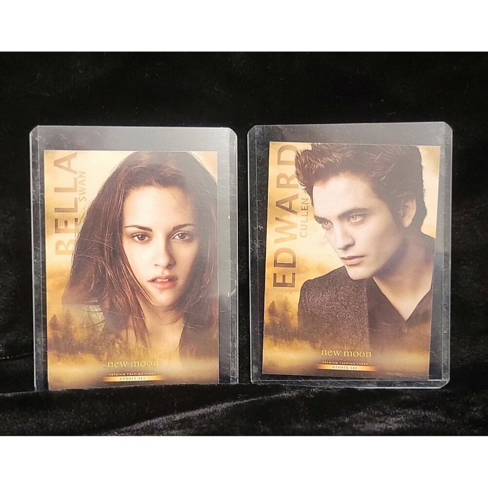 Collectible Edward & Bella New Moon Trading Cards with Protective Sheaths